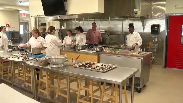 Northeast High trains students for chef jobs | Digital Short