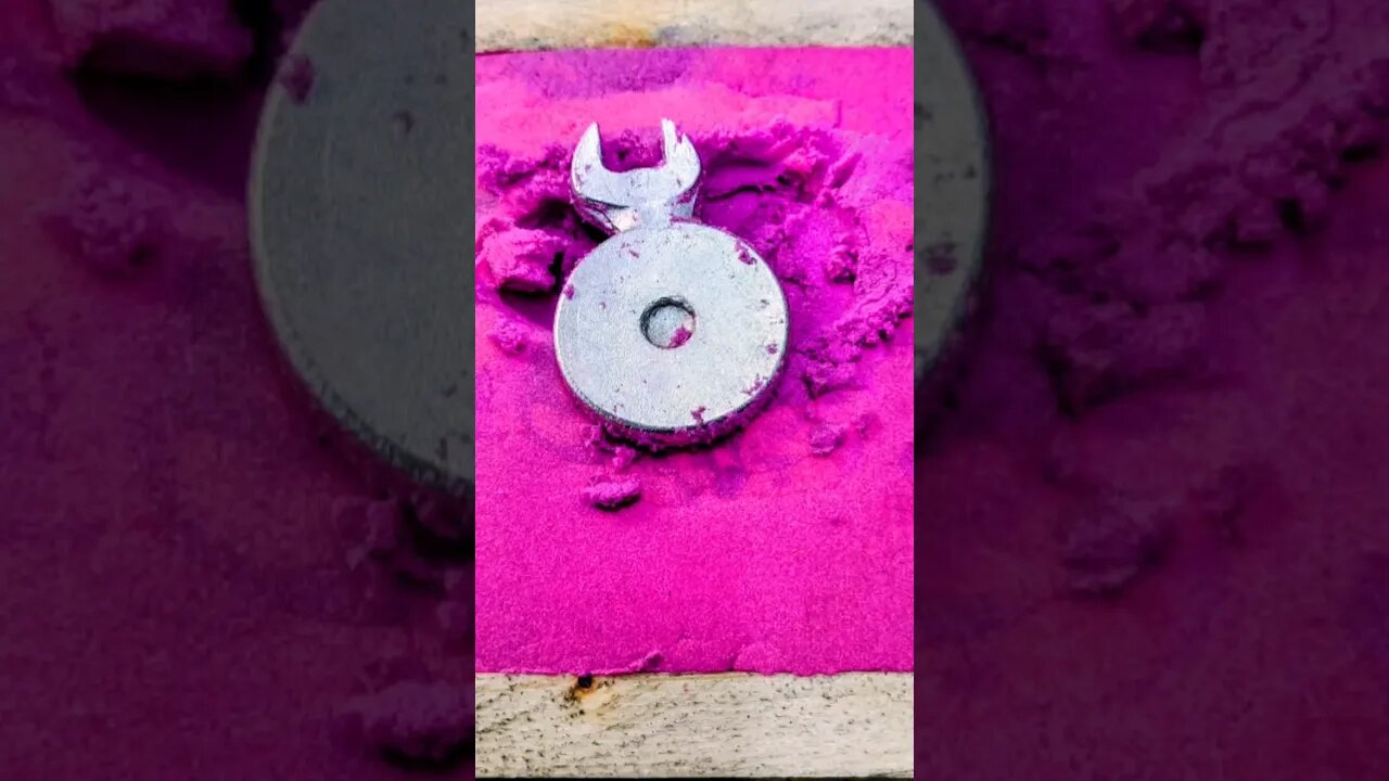 Metal Casting On Kinetic Sand #shorts