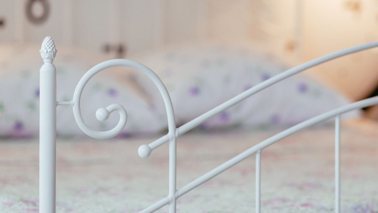 4 out of 5 people in relationships admit their partner keeps them up at night