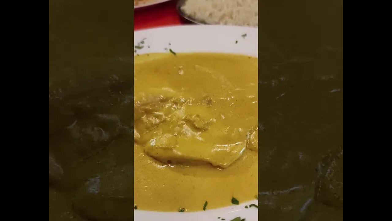 Camarão com Macarrão e Frango Curry