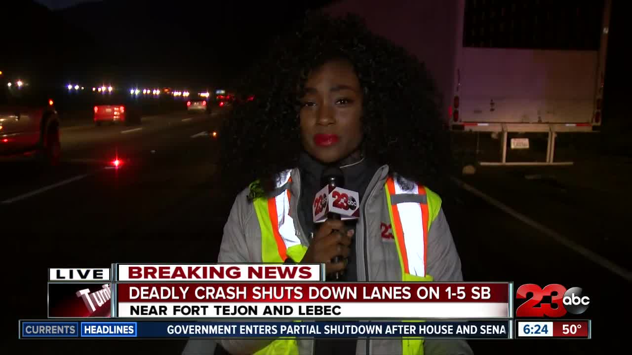 Deadly crash temporarily shuts down multiple lanes on I-5 S