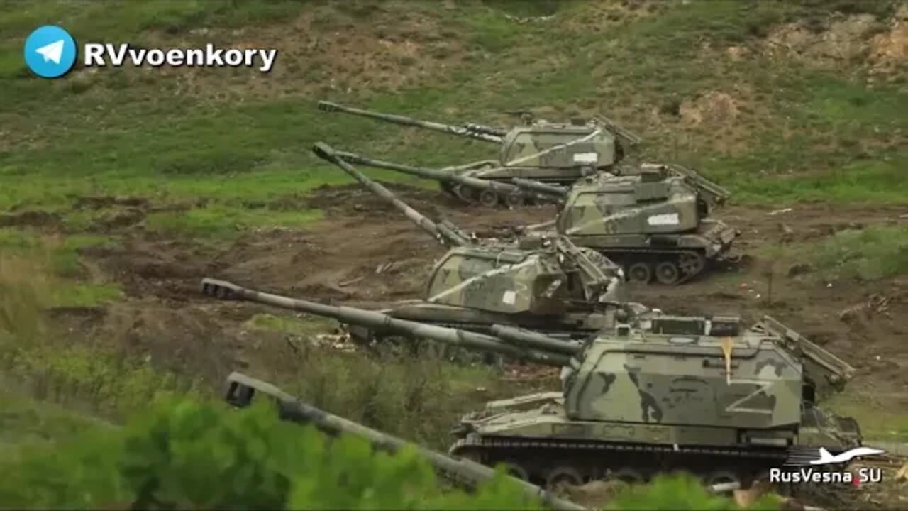 Beautiful shots of the combat work of Russian gunners