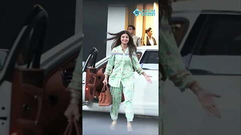 Shilpa Shetty looks beautiful, spotted at Kalina Private Airport
