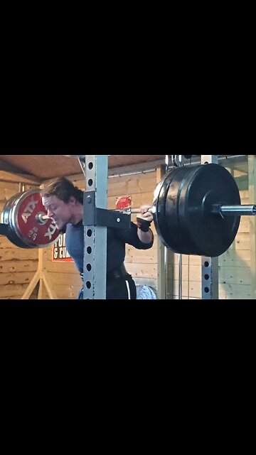 180 KGS SQUAT TRIPLE!