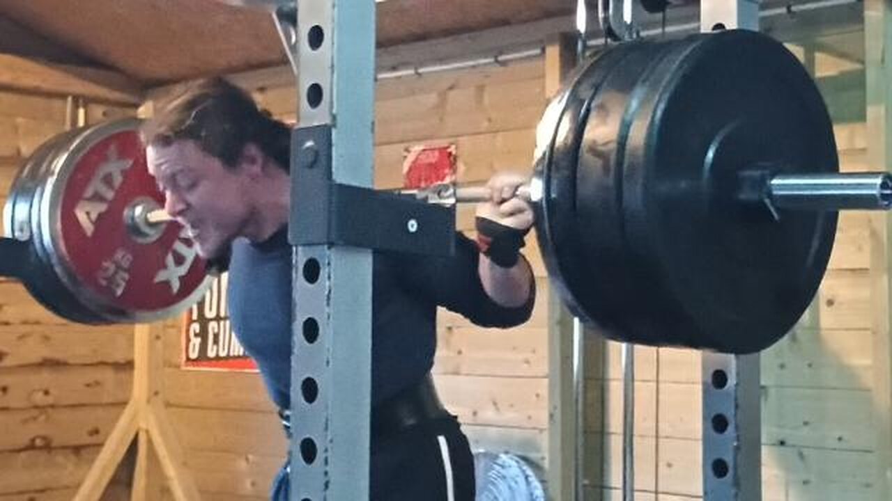 180 KGS SQUAT TRIPLE!