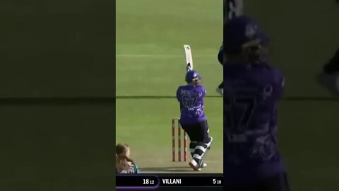 Lizelle Lee hit a big six , Hobart Hurricanes Women , wbbl Lizelle Lee