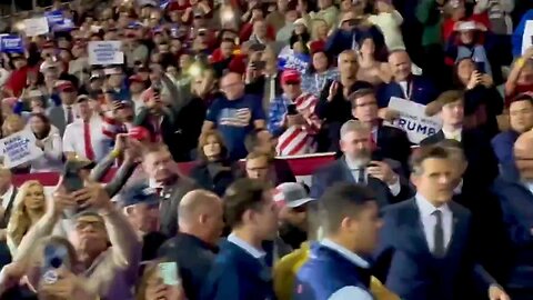 Donald Trump Entry 🔥 in Manchester, NH Full Packed Stadium 🔥💯