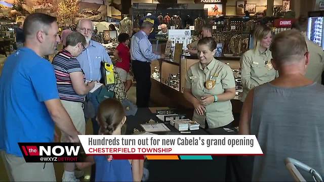 Hundreds turn out for new Cabela's grand opening