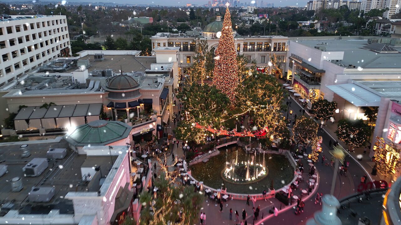 The Grove Mall in Los Angeles ( Christmas Decoration )