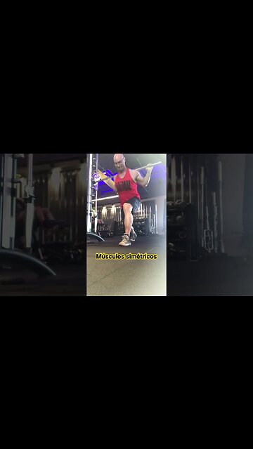 Dica para construir músculos simétricos #shorts