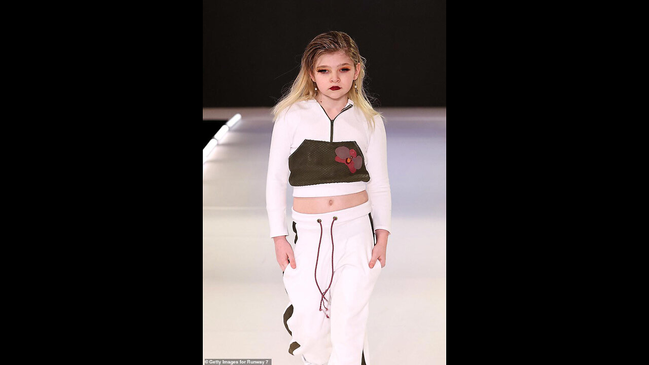 TRANS-HUMANISM-Youngest ever trans catwalk model- Noel-la.