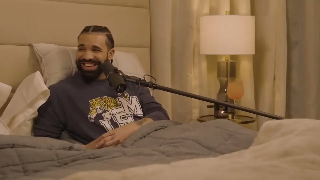 Drake flirts with Aubrey Graham