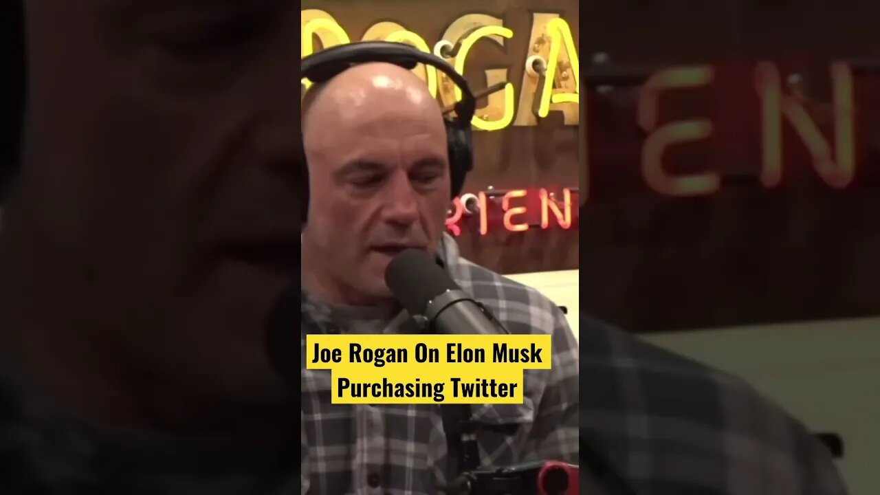 Joe Rogan• Elon Musk Purchasing Twitter • Expert says upto 80% of Accts. Are Bots #shorts #joerogan