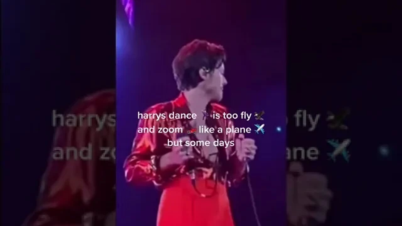 Thats cool, but look at what harry does! 📸 wmyb 1d #Shorts