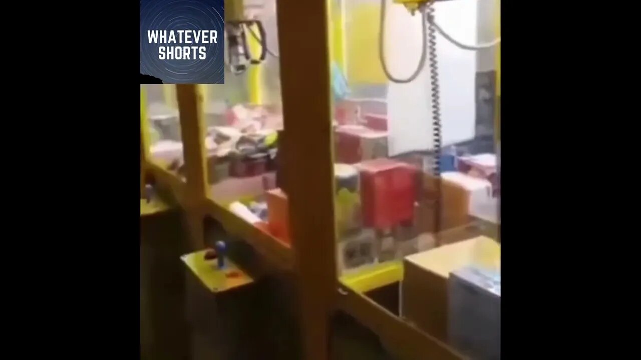 The evil of the claw machine knows no limits #shorts #evil #funny #clawmachine