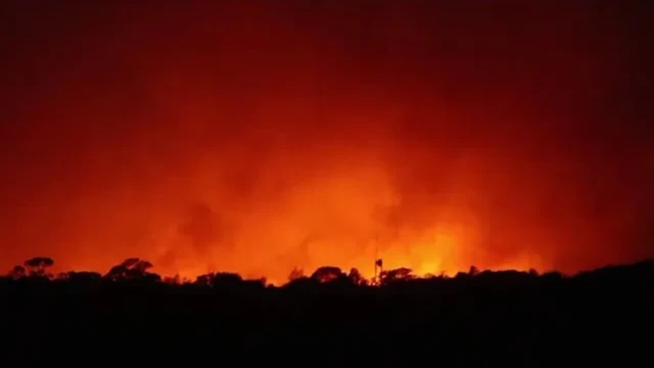 Fogo! Parque Estadual Paulo César Vinha, em Setiba, Guarapari 2022