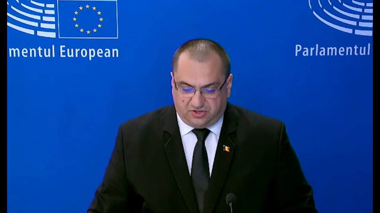 MEP Cristian Terhes face to face with Ursula von der Leyen