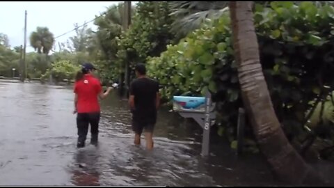 People returning to their homes in Hutchinson Island