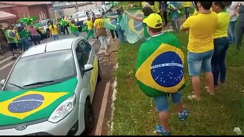 Uberlândia se manifestando no dia de hoje 01 de novembro a lut4 vai continuar