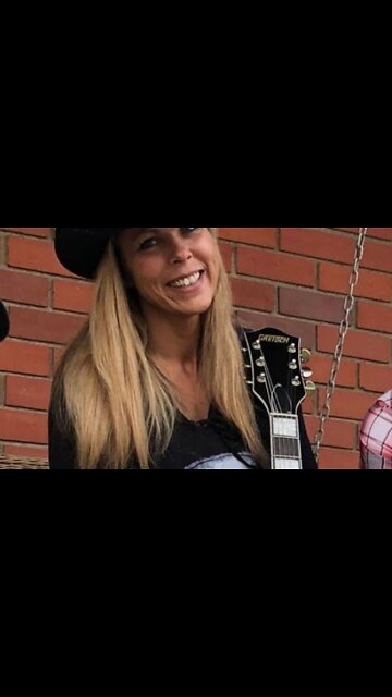 Heroes welcome for Tamara Lich as she exits the courthouse after being granted bail.