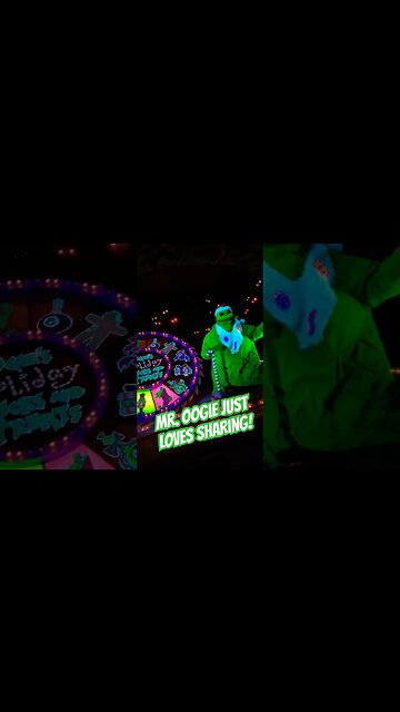 Oogie Boogie doling out gifts on Haunted Mansion Holiday #disneyland #oogieboogie #hauntedmansion