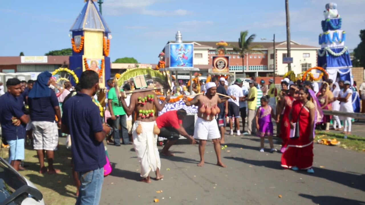 SOUTH AFRICA - Durban - Kavady prayer (Videos) (7vv)