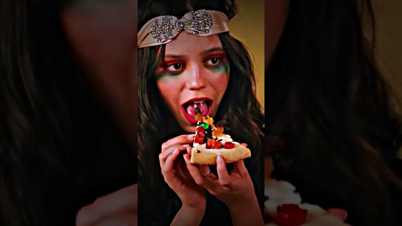 Jenna Ortega Tries Pizza Mukbang! #shorts #jennaortega