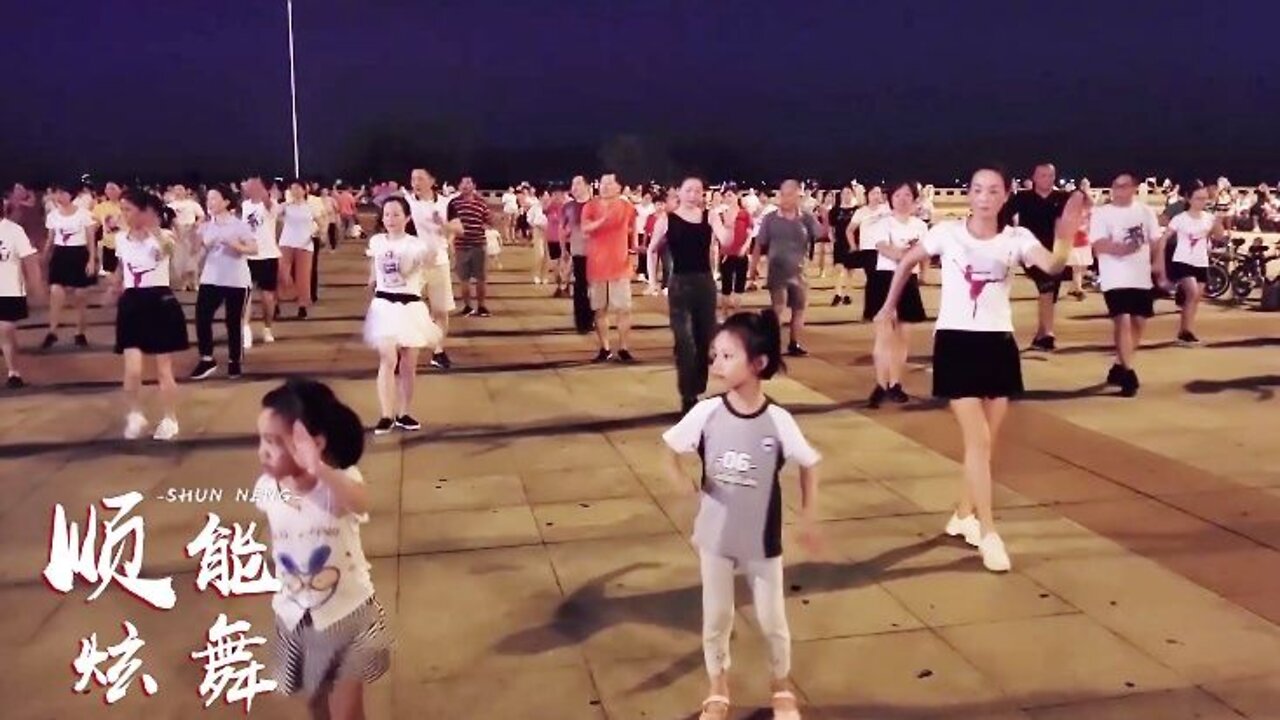 动感dj健身舞《冬天里的一把火》，每天5分钟，跳出健康小蛮腰【順能炫舞團】