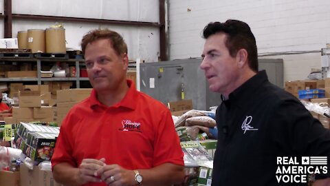 Papa John teams up with Troy Duhan from Giving Hope to help feed New Orleans after Hurricane Ida