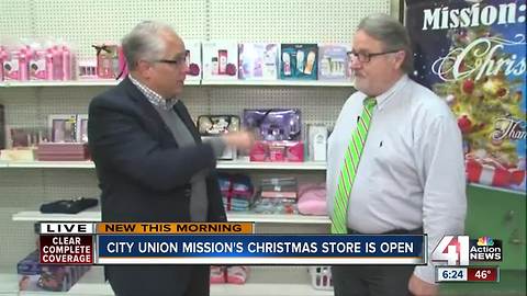 City Union Mission spreads holiday cheer to struggling KC families