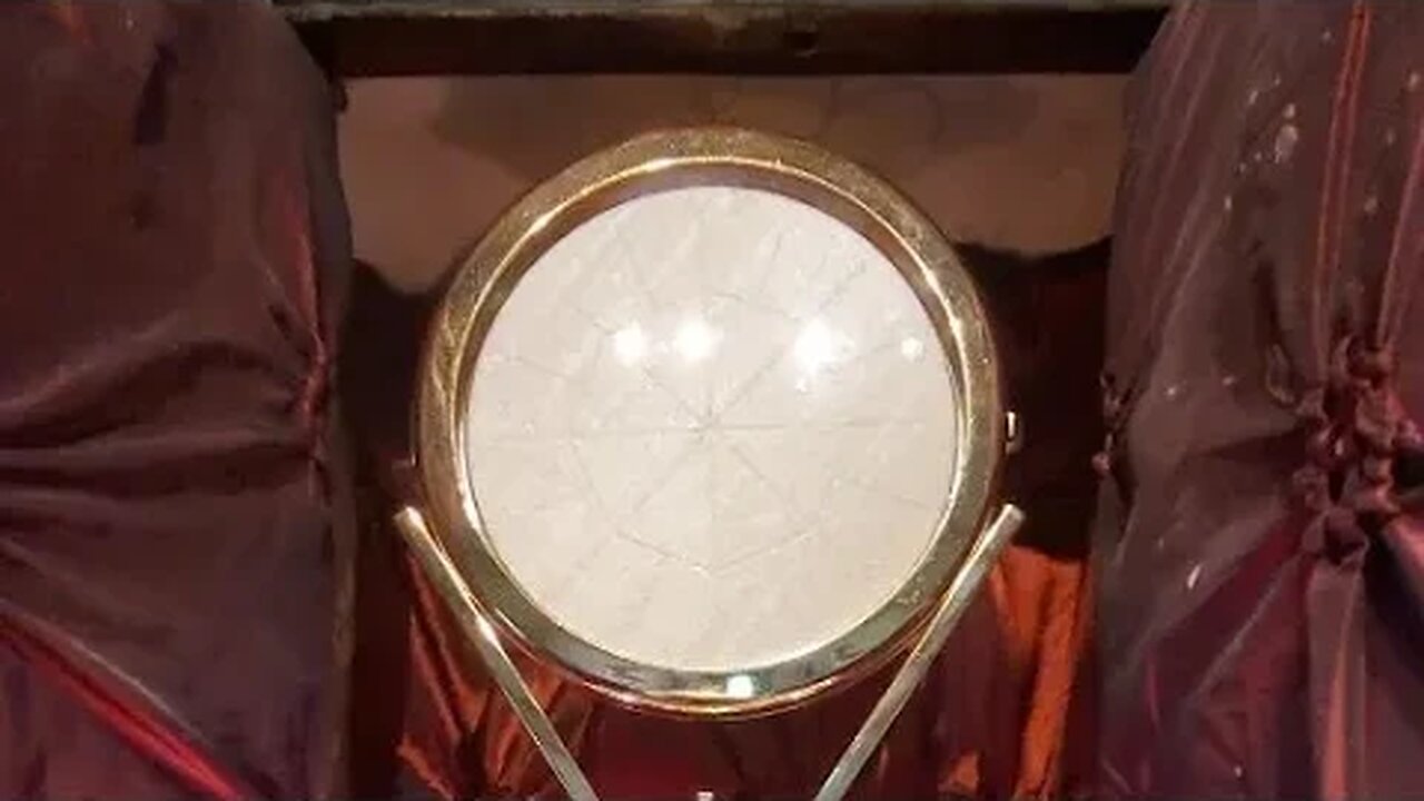 Eucharistic Amazement and Rosary within Marian Prayer Cenacle