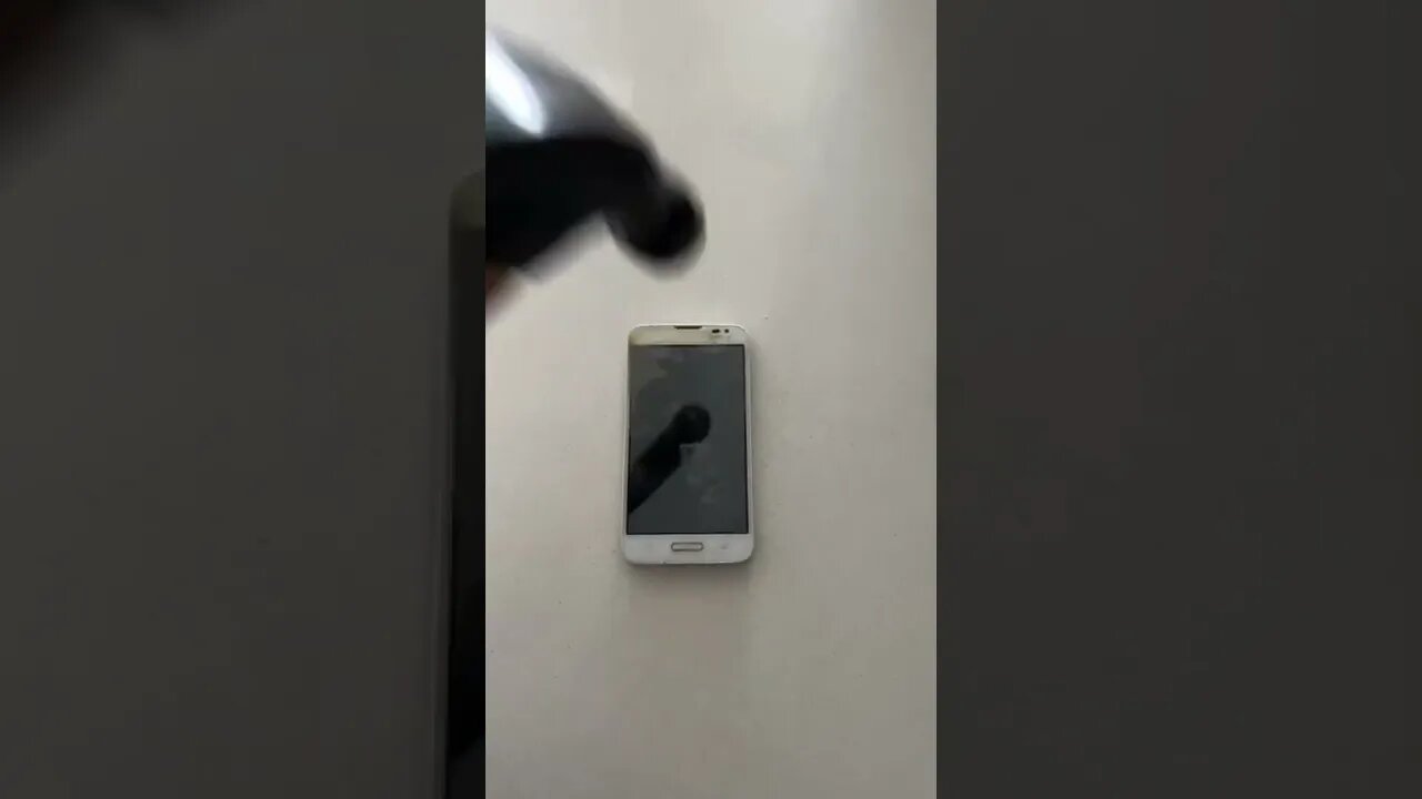 LG phone VS Hammer