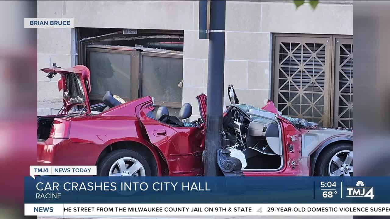 Car crashes into Racine City Hall