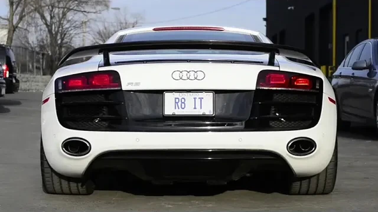 Audi R8 V10 Staright Pipes Revs #shorts