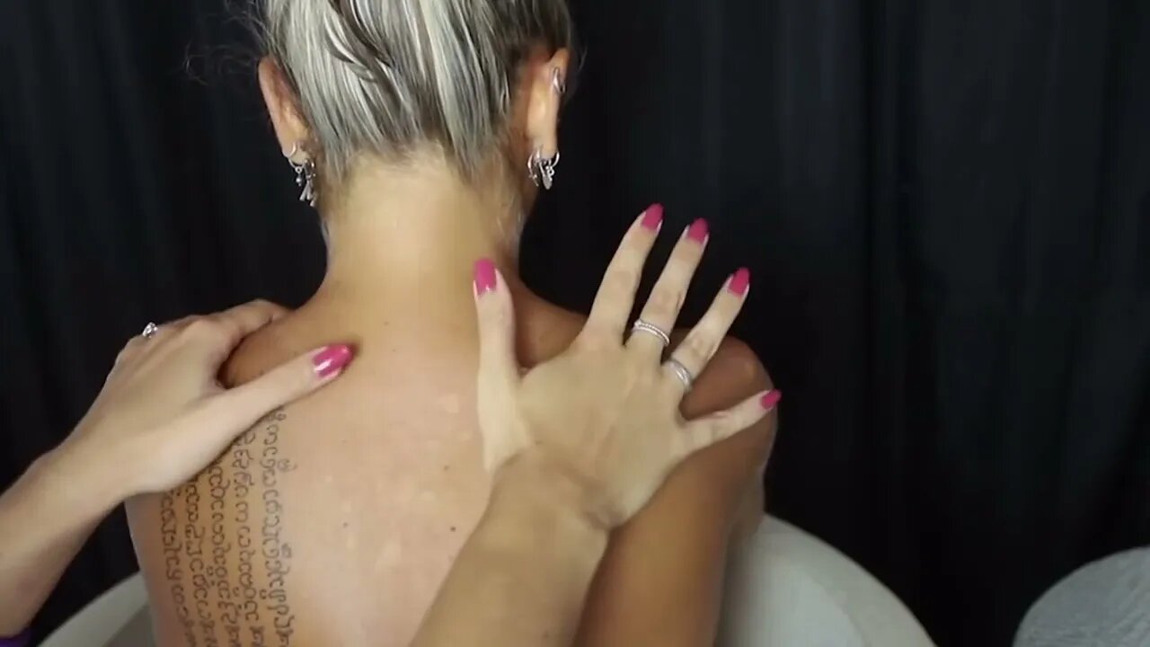 ASMR MASSAGE | BACK & NECK TRACING, BRUSHING, MASSAGE, Tattoo Tracing