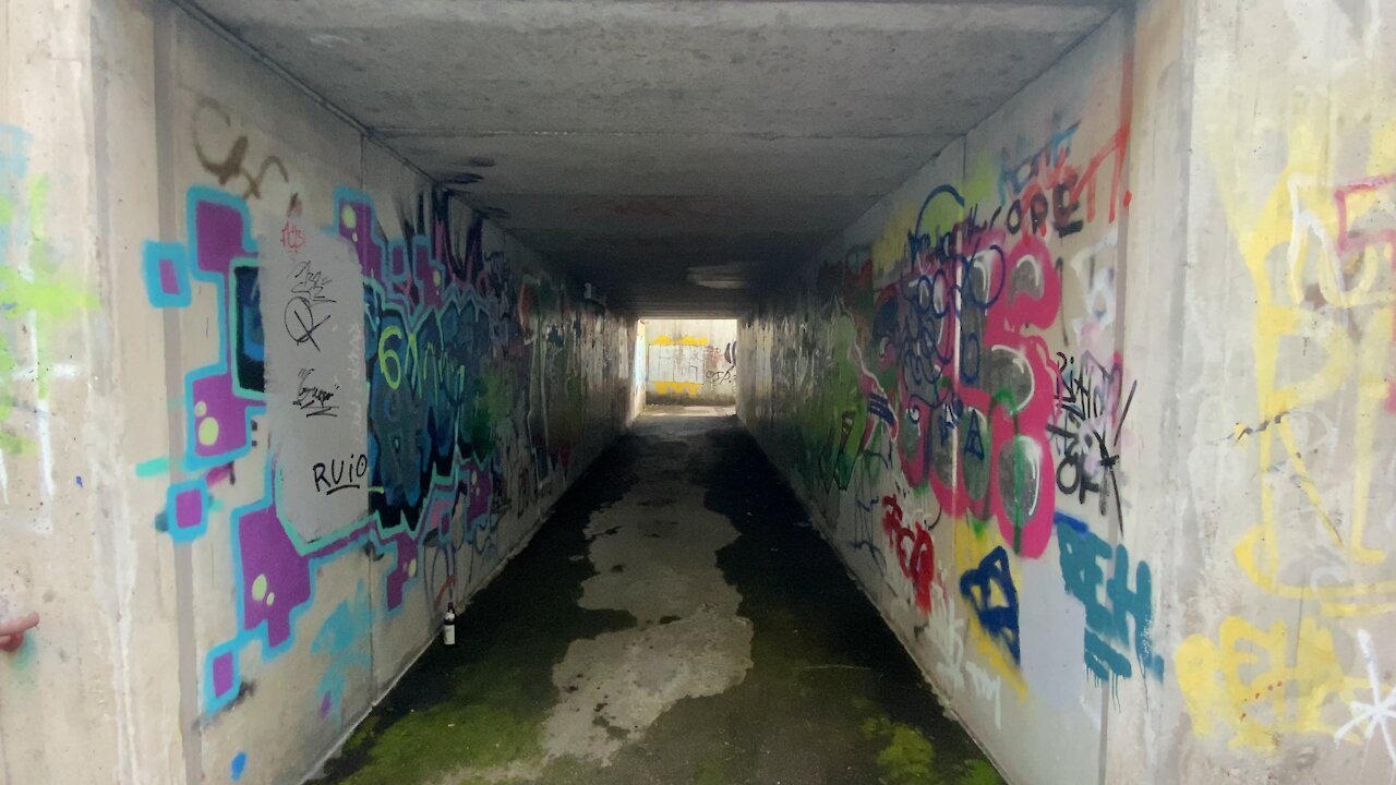 Graffiti on tunnel