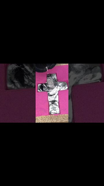 Pouring Molten Metal on Kinetic Sand #shorts #shortsindia #satisfying