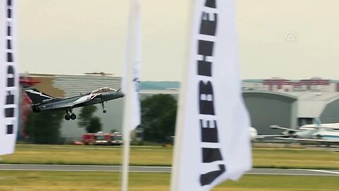 Aviation industry meets at Paris Air Show