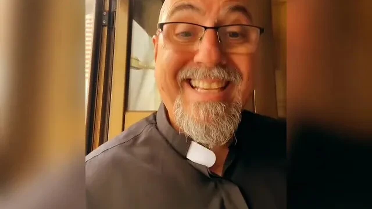 ¿De qué se trata el voto de pobreza que hacen los religiosos? - Padre Juan Molina