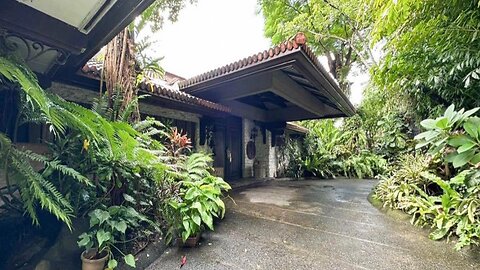 House For Sale: Loyola Grand Villas, Quezon City