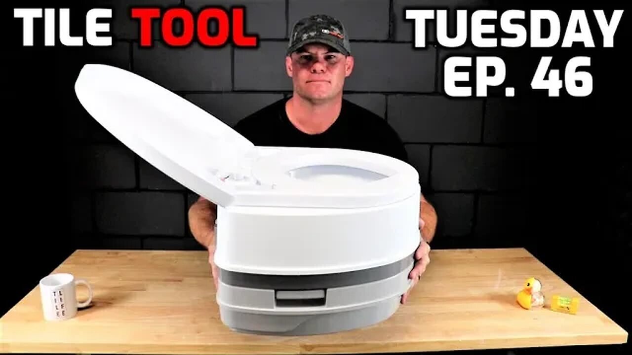 Portable Travel Toilet by Camco 🚽🚻