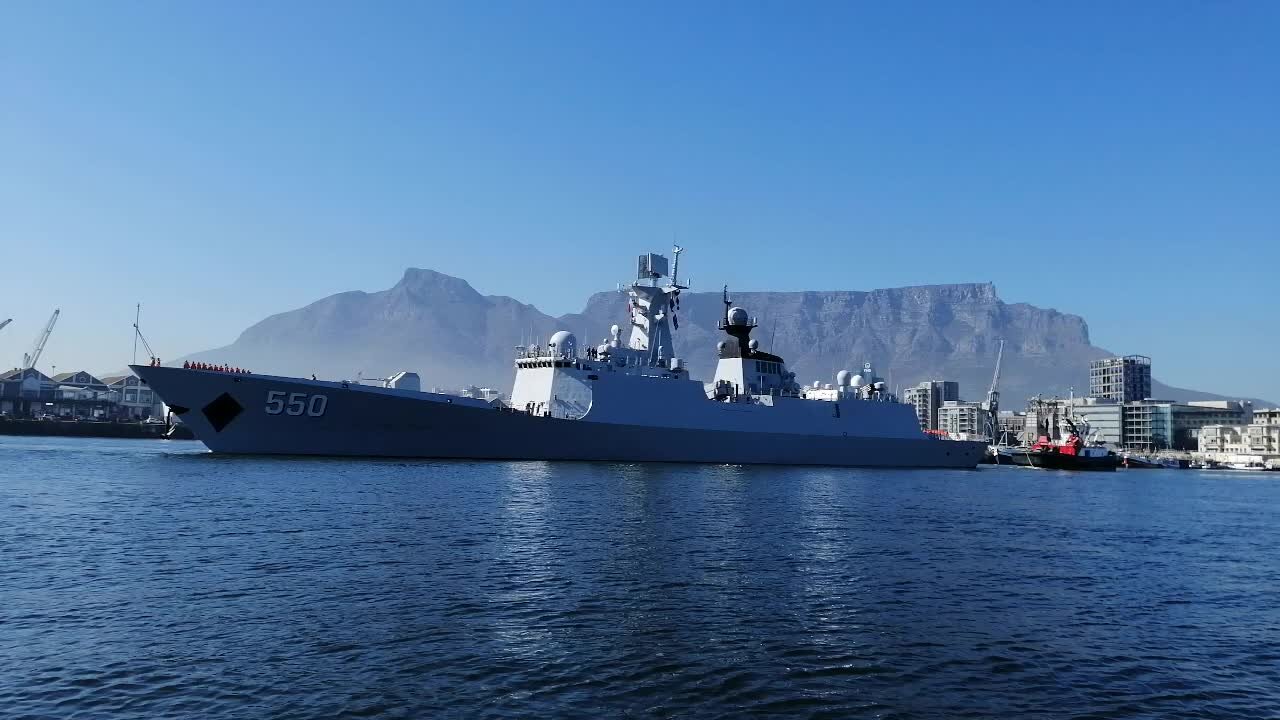 SOUTH AFRICA - Cape Town - Chinese Russian and SA Navy Vessels Leaving (Video) (2s5)