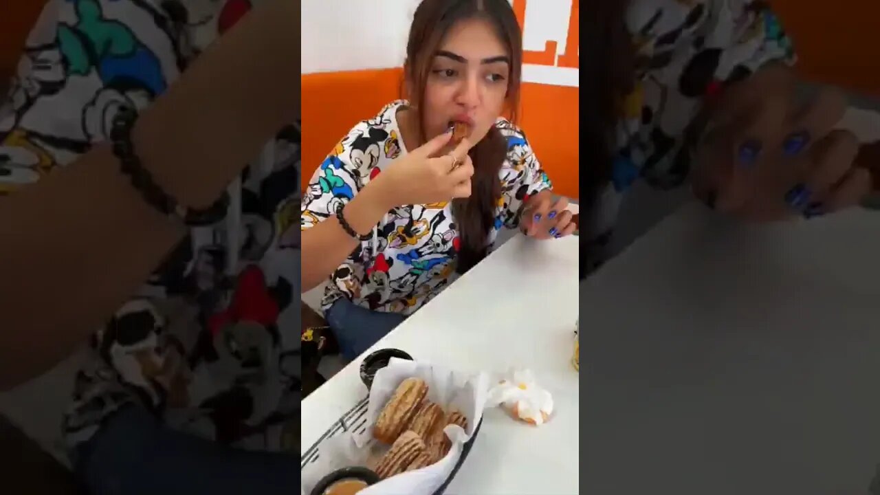 Queen Nazriya eating expression #nazriya_expression_queen #queennazriya #queennazriya