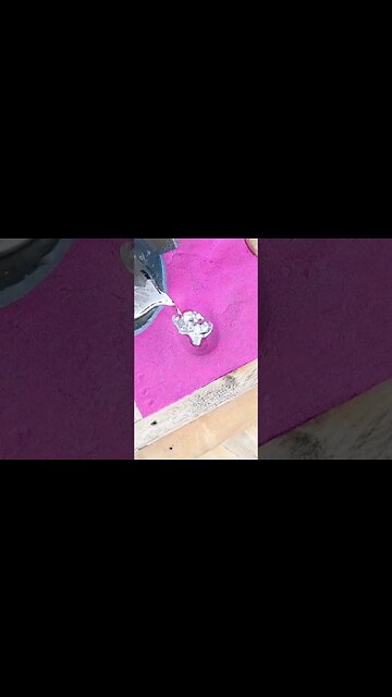 Pouring Molten Metal on Kinetic Sand Experiment #shorts #experiment #cool