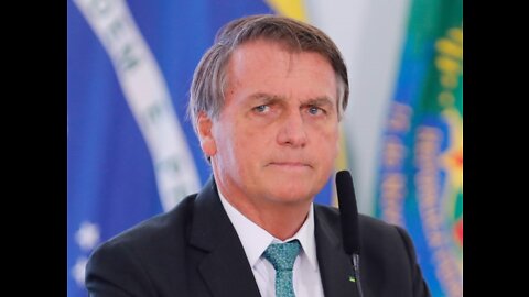 O Bolsonaro mente mais uma vez e diz que o Canadá e o Chile são quase ditaduras