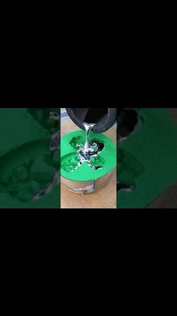 Pouring Liquid Metal Is So Cool #shorts #cool #shortsfeed