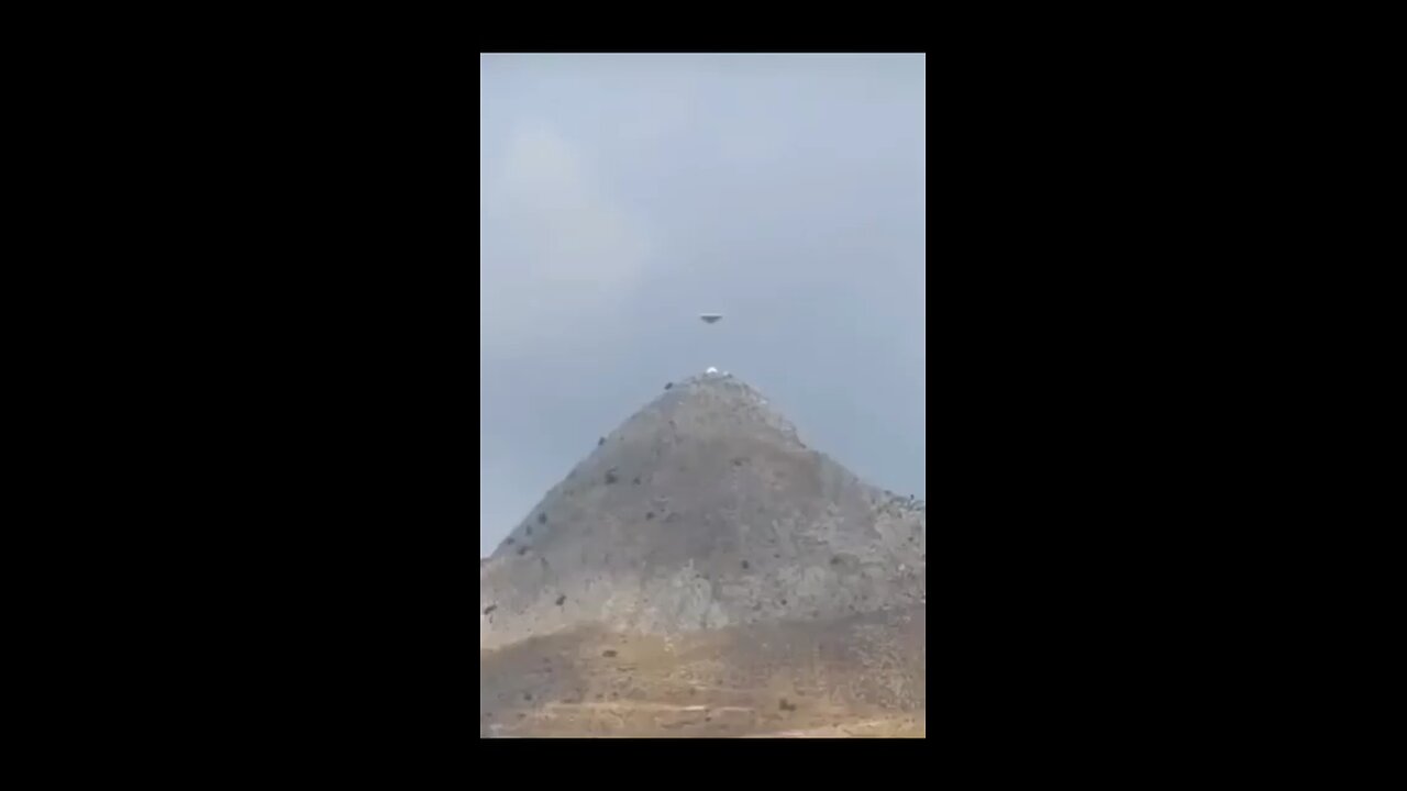 UFO 🛸 on the Mountain 🏔️