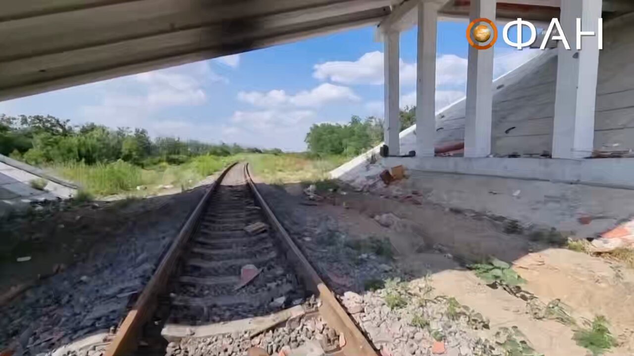 The bridge to Artemovsk (Bakhmut) was destroyed by Ukrainian troops