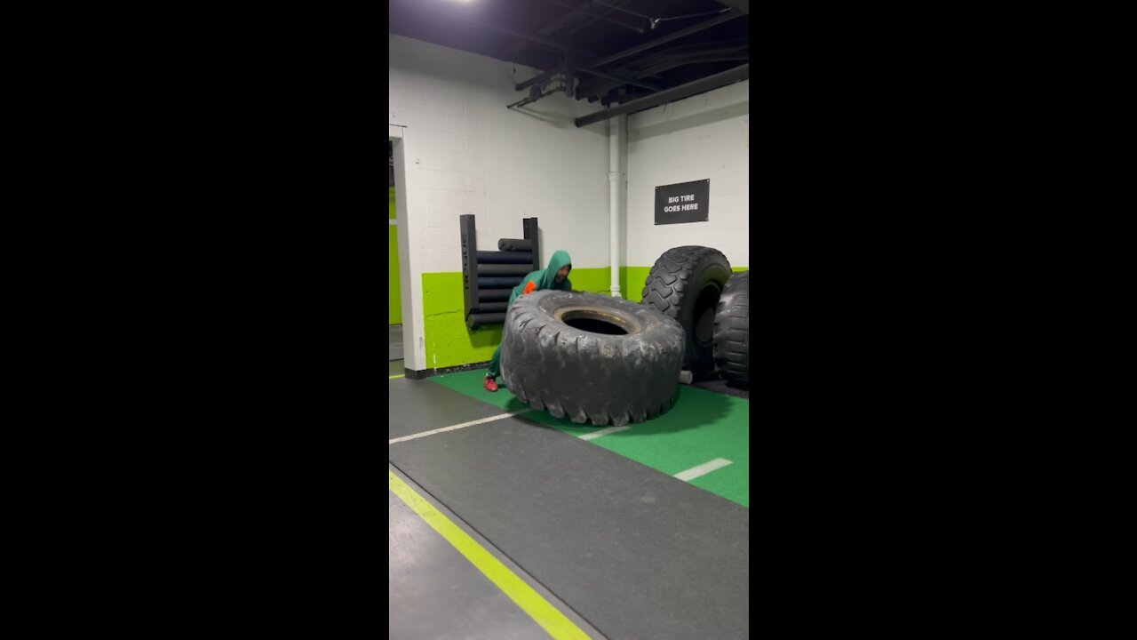 Tire flips - around 700lbs #strength #iphone13promax