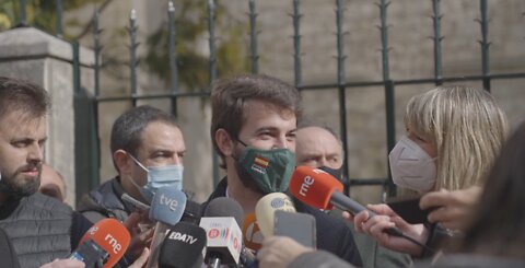 El candidato Frings (VOX) tras votar: "No quiero vender la piel del oso antes de cazarlo"